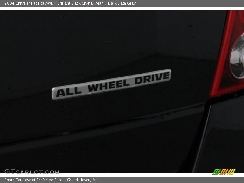 Brilliant Black Crystal Pearl / Dark Slate Gray 2004 Chrysler Pacifica AWD