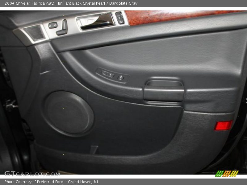 Brilliant Black Crystal Pearl / Dark Slate Gray 2004 Chrysler Pacifica AWD