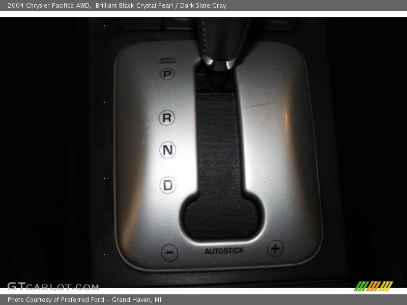 Brilliant Black Crystal Pearl / Dark Slate Gray 2004 Chrysler Pacifica AWD