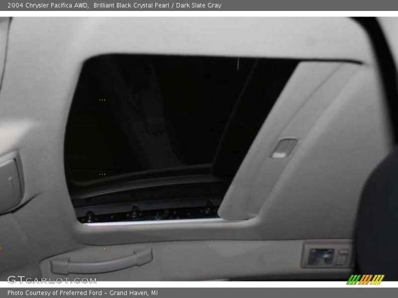 Brilliant Black Crystal Pearl / Dark Slate Gray 2004 Chrysler Pacifica AWD