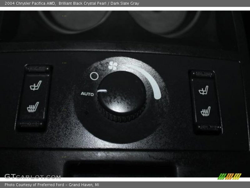 Brilliant Black Crystal Pearl / Dark Slate Gray 2004 Chrysler Pacifica AWD