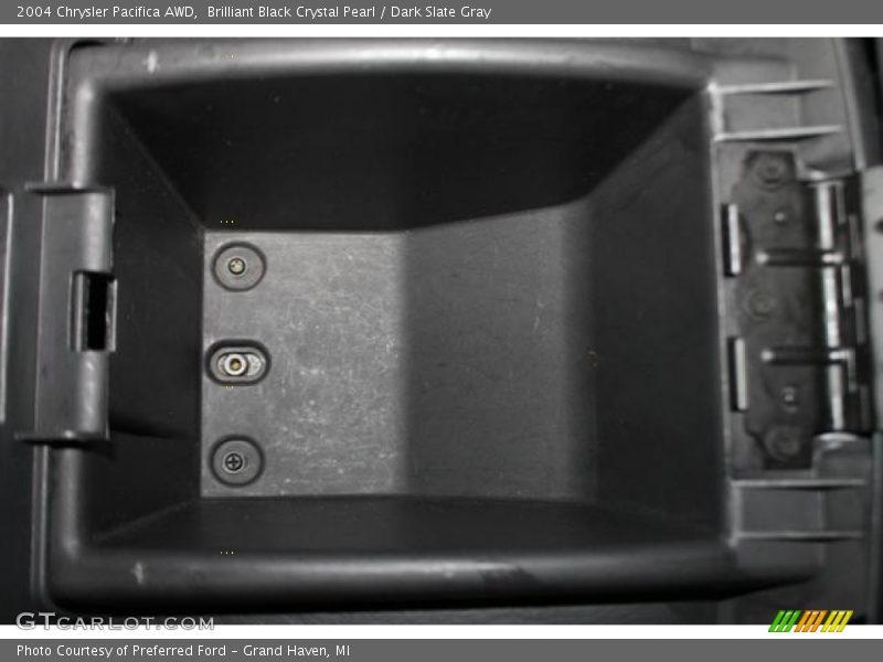 Brilliant Black Crystal Pearl / Dark Slate Gray 2004 Chrysler Pacifica AWD