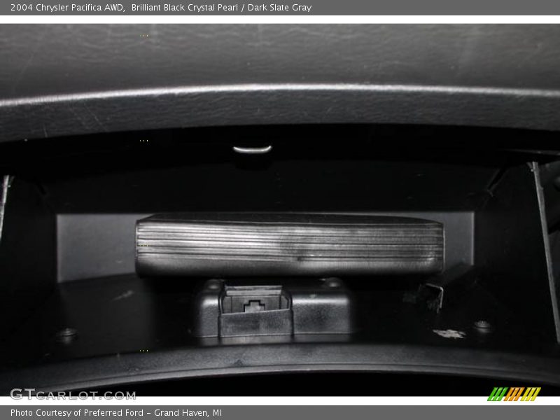 Brilliant Black Crystal Pearl / Dark Slate Gray 2004 Chrysler Pacifica AWD