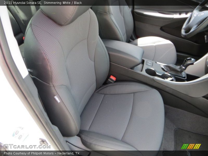 Shimmering White / Black 2013 Hyundai Sonata SE