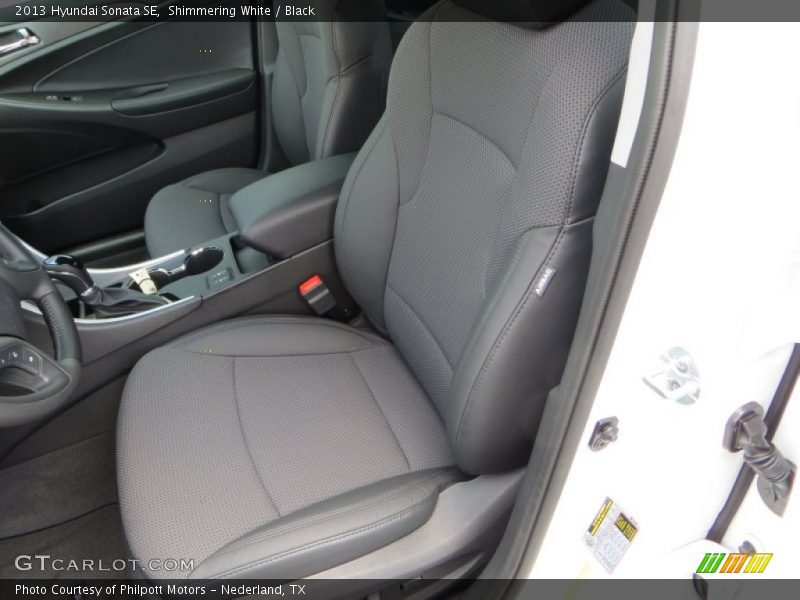 Shimmering White / Black 2013 Hyundai Sonata SE