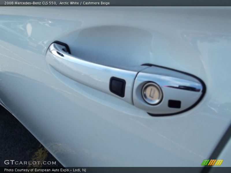 Arctic White / Cashmere Beige 2008 Mercedes-Benz CLS 550