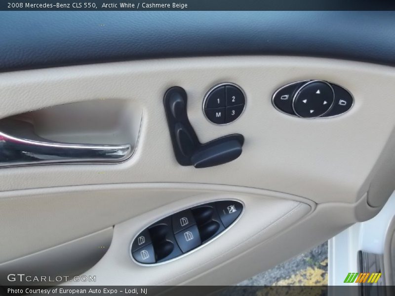 Arctic White / Cashmere Beige 2008 Mercedes-Benz CLS 550