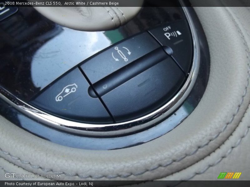 Arctic White / Cashmere Beige 2008 Mercedes-Benz CLS 550