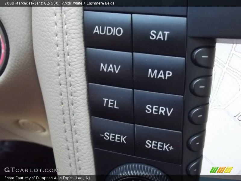 Arctic White / Cashmere Beige 2008 Mercedes-Benz CLS 550