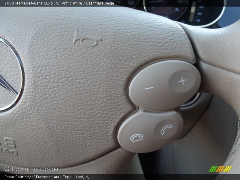 Arctic White / Cashmere Beige 2008 Mercedes-Benz CLS 550