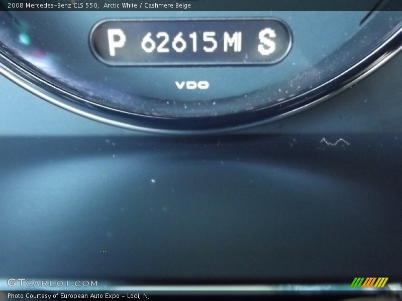Arctic White / Cashmere Beige 2008 Mercedes-Benz CLS 550