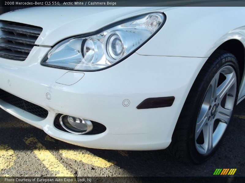 Arctic White / Cashmere Beige 2008 Mercedes-Benz CLS 550