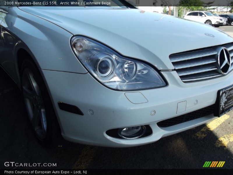 Arctic White / Cashmere Beige 2008 Mercedes-Benz CLS 550