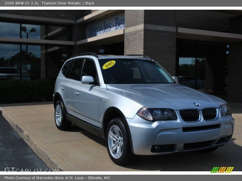 Front 3/4 View of 2006 X3 3.0i