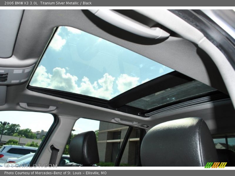 Sunroof of 2006 X3 3.0i