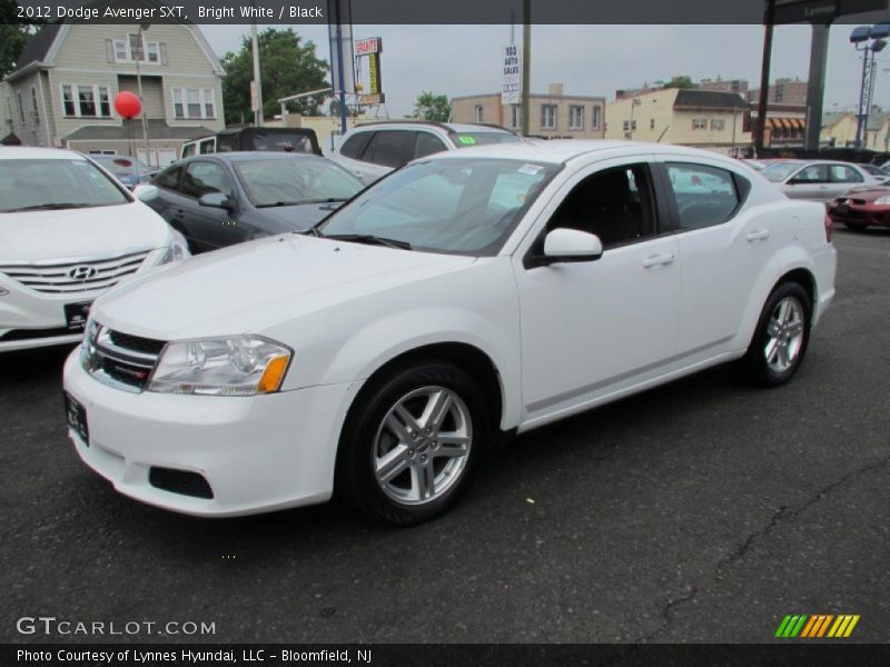 Bright White / Black 2012 Dodge Avenger SXT