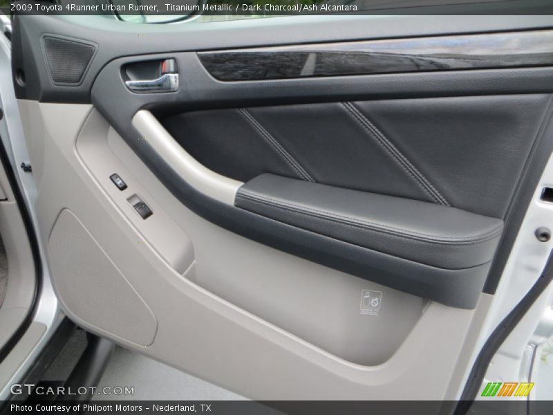 Door Panel of 2009 4Runner Urban Runner