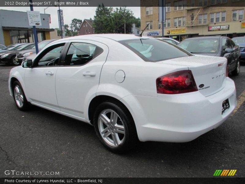 Bright White / Black 2012 Dodge Avenger SXT