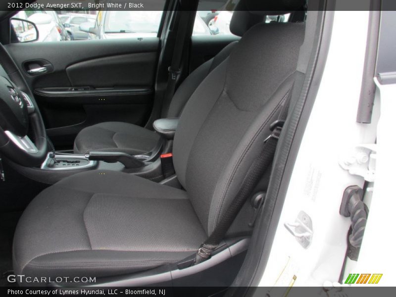 Bright White / Black 2012 Dodge Avenger SXT