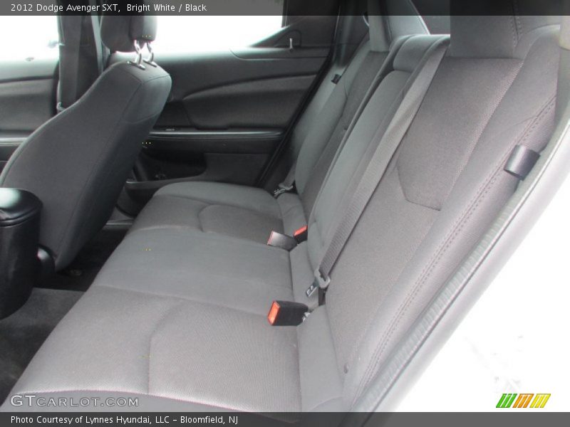 Bright White / Black 2012 Dodge Avenger SXT