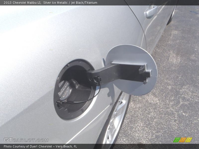 Silver Ice Metallic / Jet Black/Titanium 2013 Chevrolet Malibu LS