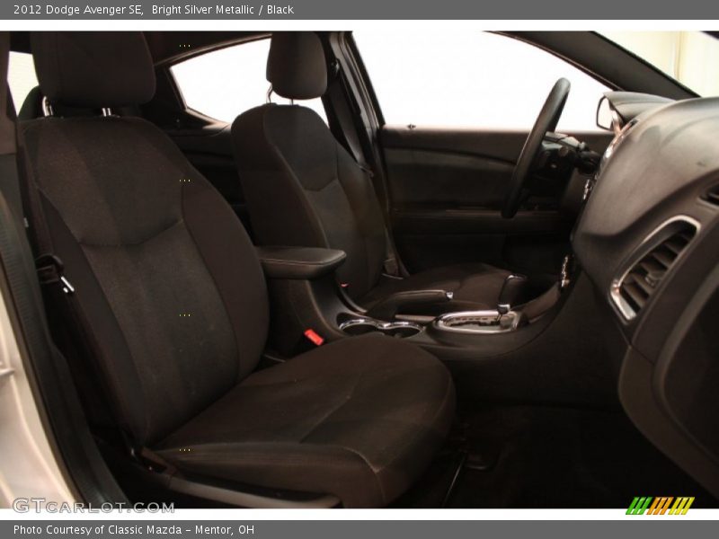 Bright Silver Metallic / Black 2012 Dodge Avenger SE