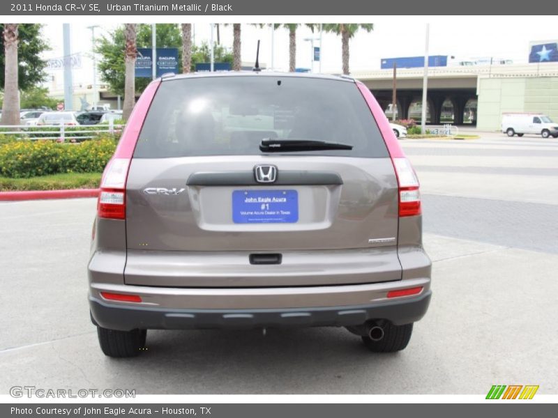 Urban Titanium Metallic / Black 2011 Honda CR-V SE