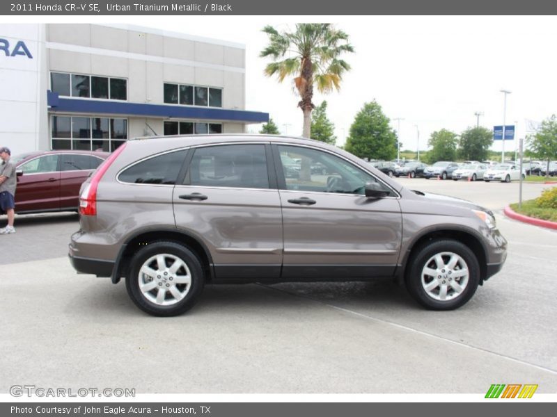 Urban Titanium Metallic / Black 2011 Honda CR-V SE