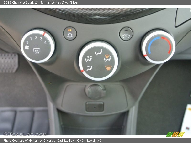 Summit White / Silver/Silver 2013 Chevrolet Spark LS