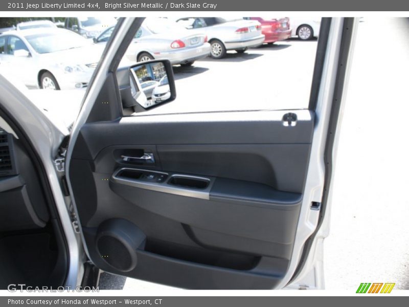 Bright Silver Metallic / Dark Slate Gray 2011 Jeep Liberty Limited 4x4
