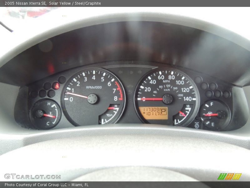 Solar Yellow / Steel/Graphite 2005 Nissan Xterra SE