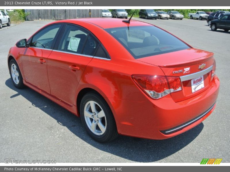 Victory Red / Jet Black 2013 Chevrolet Cruze LT/RS