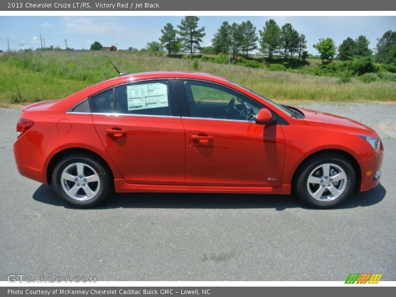 Victory Red / Jet Black 2013 Chevrolet Cruze LT/RS
