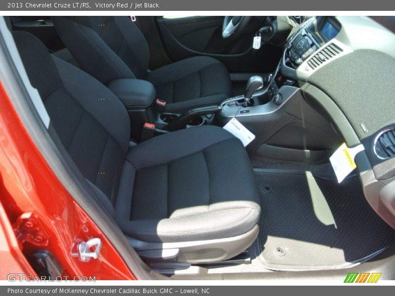 Victory Red / Jet Black 2013 Chevrolet Cruze LT/RS