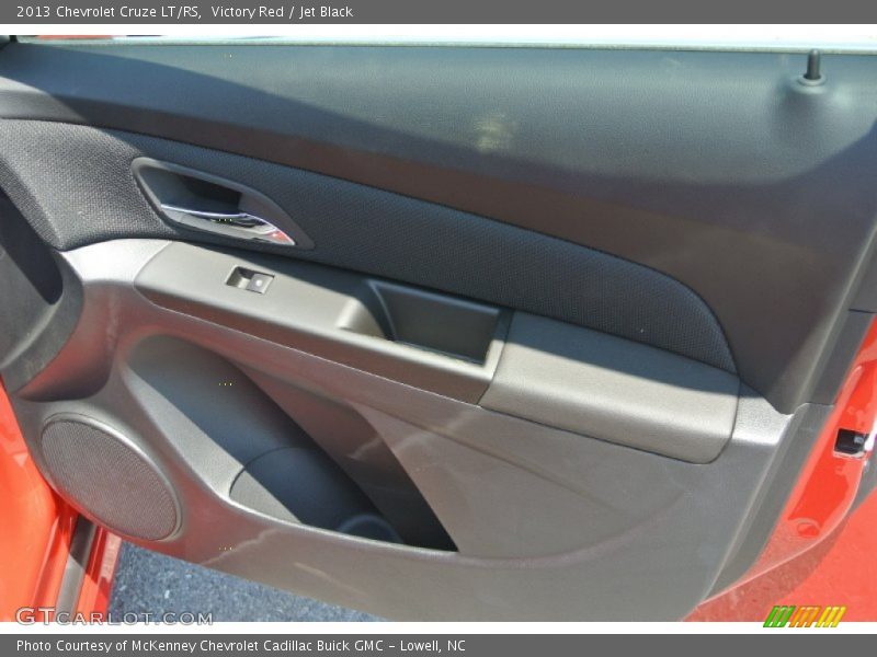 Victory Red / Jet Black 2013 Chevrolet Cruze LT/RS