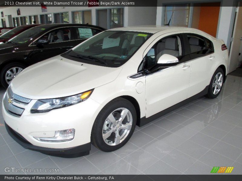 White Diamond Tricoat / Pebble Beige/Dark Accents 2013 Chevrolet Volt