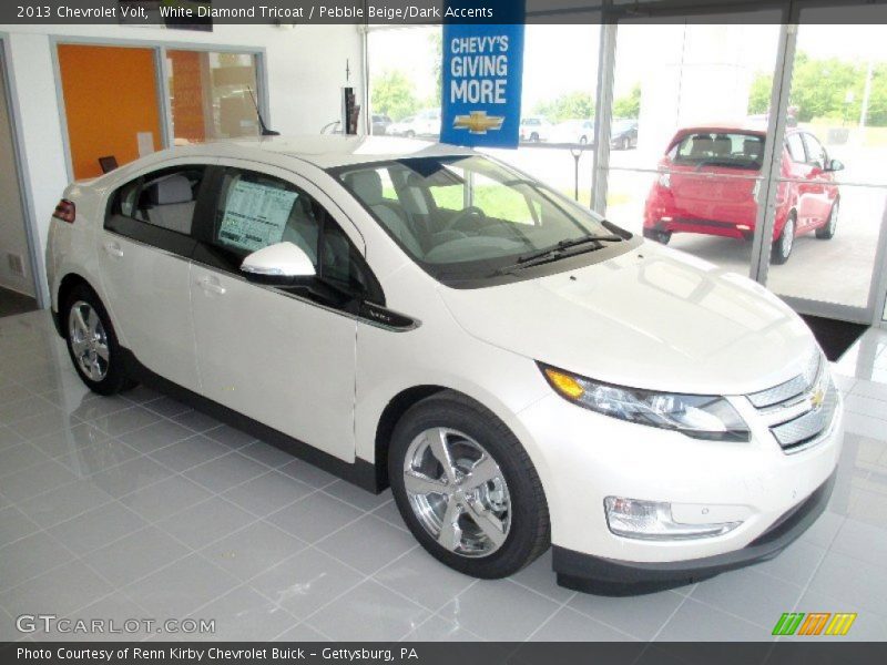 White Diamond Tricoat / Pebble Beige/Dark Accents 2013 Chevrolet Volt