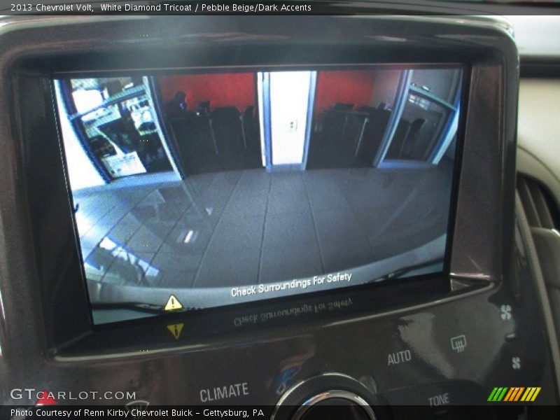 White Diamond Tricoat / Pebble Beige/Dark Accents 2013 Chevrolet Volt