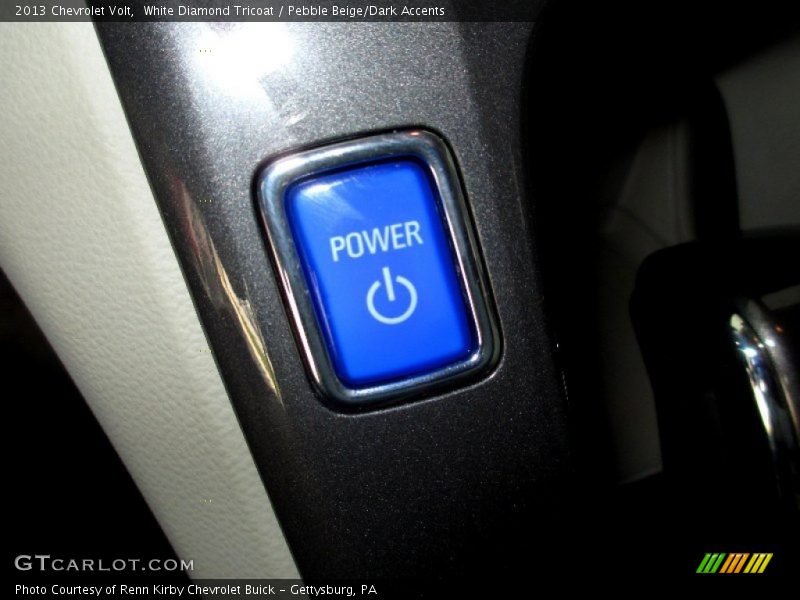 White Diamond Tricoat / Pebble Beige/Dark Accents 2013 Chevrolet Volt