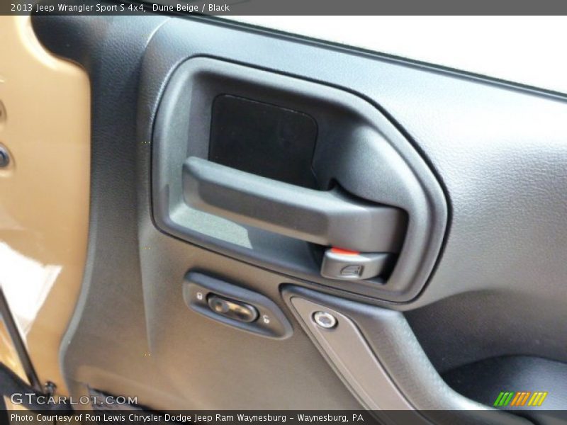 Controls of 2013 Wrangler Sport S 4x4