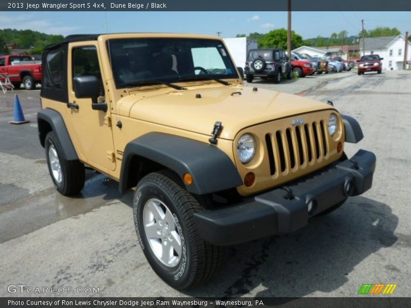 Front 3/4 View of 2013 Wrangler Sport S 4x4