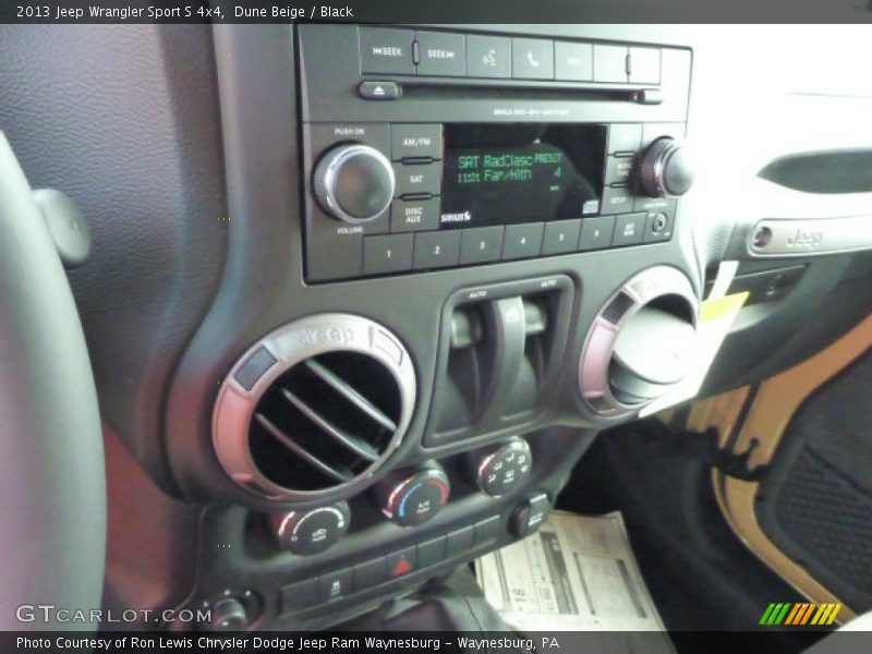 Controls of 2013 Wrangler Sport S 4x4