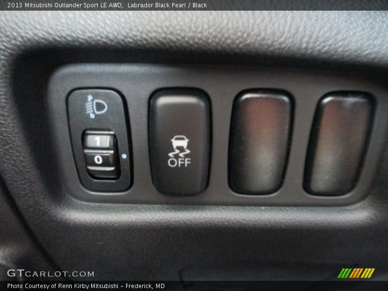Labrador Black Pearl / Black 2013 Mitsubishi Outlander Sport LE AWD