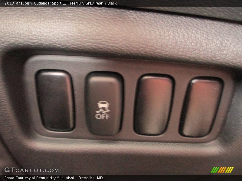 Mercury Gray Pearl / Black 2013 Mitsubishi Outlander Sport ES