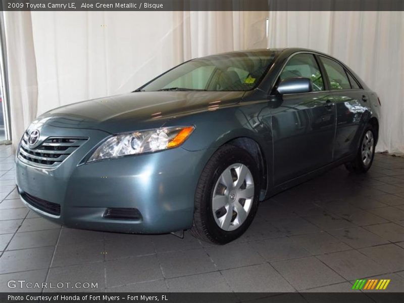 Aloe Green Metallic / Bisque 2009 Toyota Camry LE