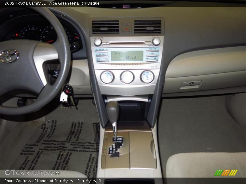 Aloe Green Metallic / Bisque 2009 Toyota Camry LE