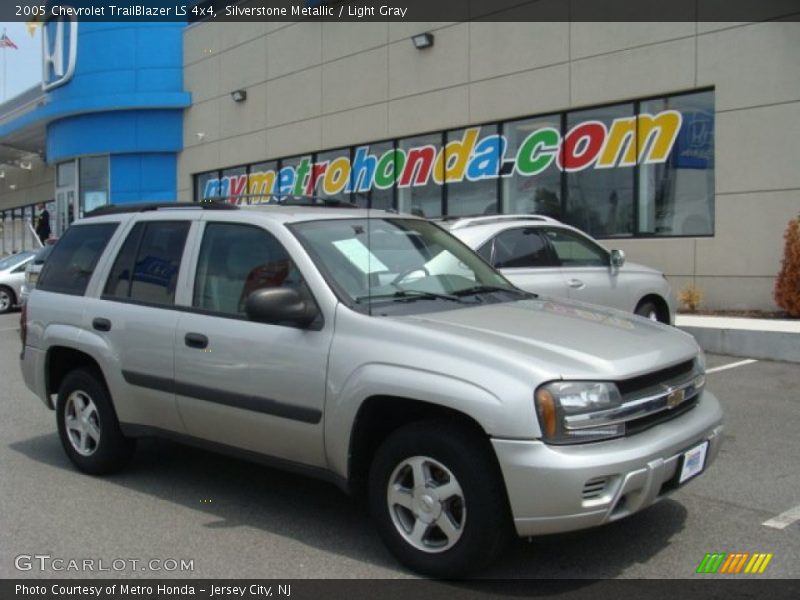 Silverstone Metallic / Light Gray 2005 Chevrolet TrailBlazer LS 4x4