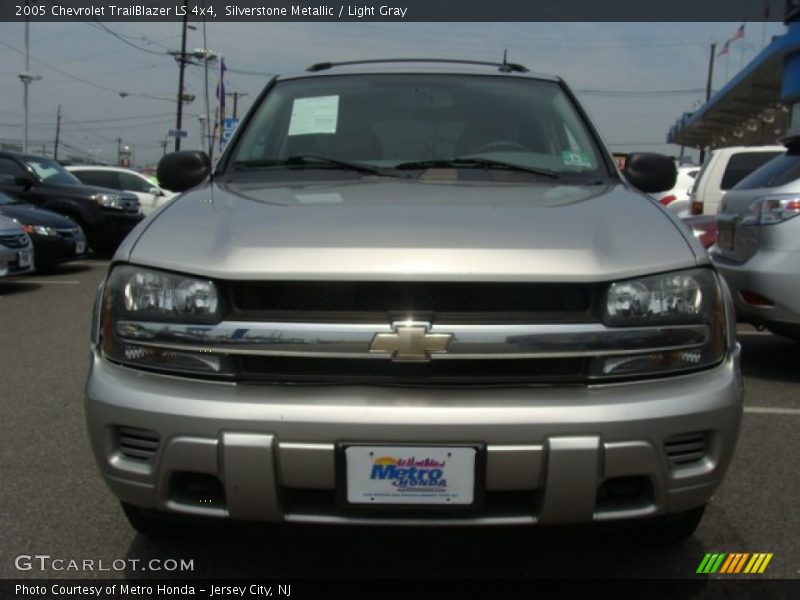Silverstone Metallic / Light Gray 2005 Chevrolet TrailBlazer LS 4x4