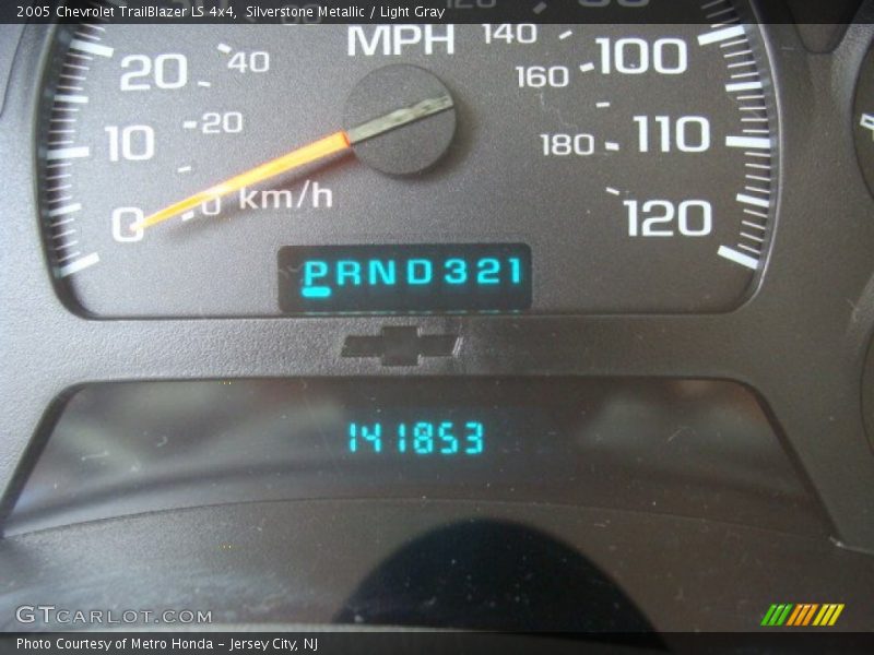 Silverstone Metallic / Light Gray 2005 Chevrolet TrailBlazer LS 4x4