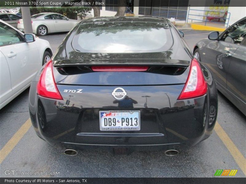 Magnetic Black / Black 2011 Nissan 370Z Sport Coupe